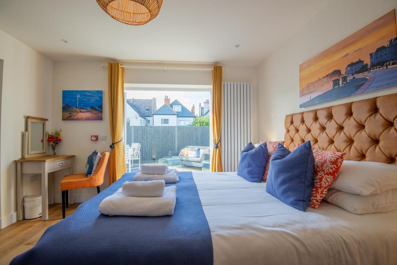 The Beach Escapes Aparthotel Hythe  Bagian luar foto