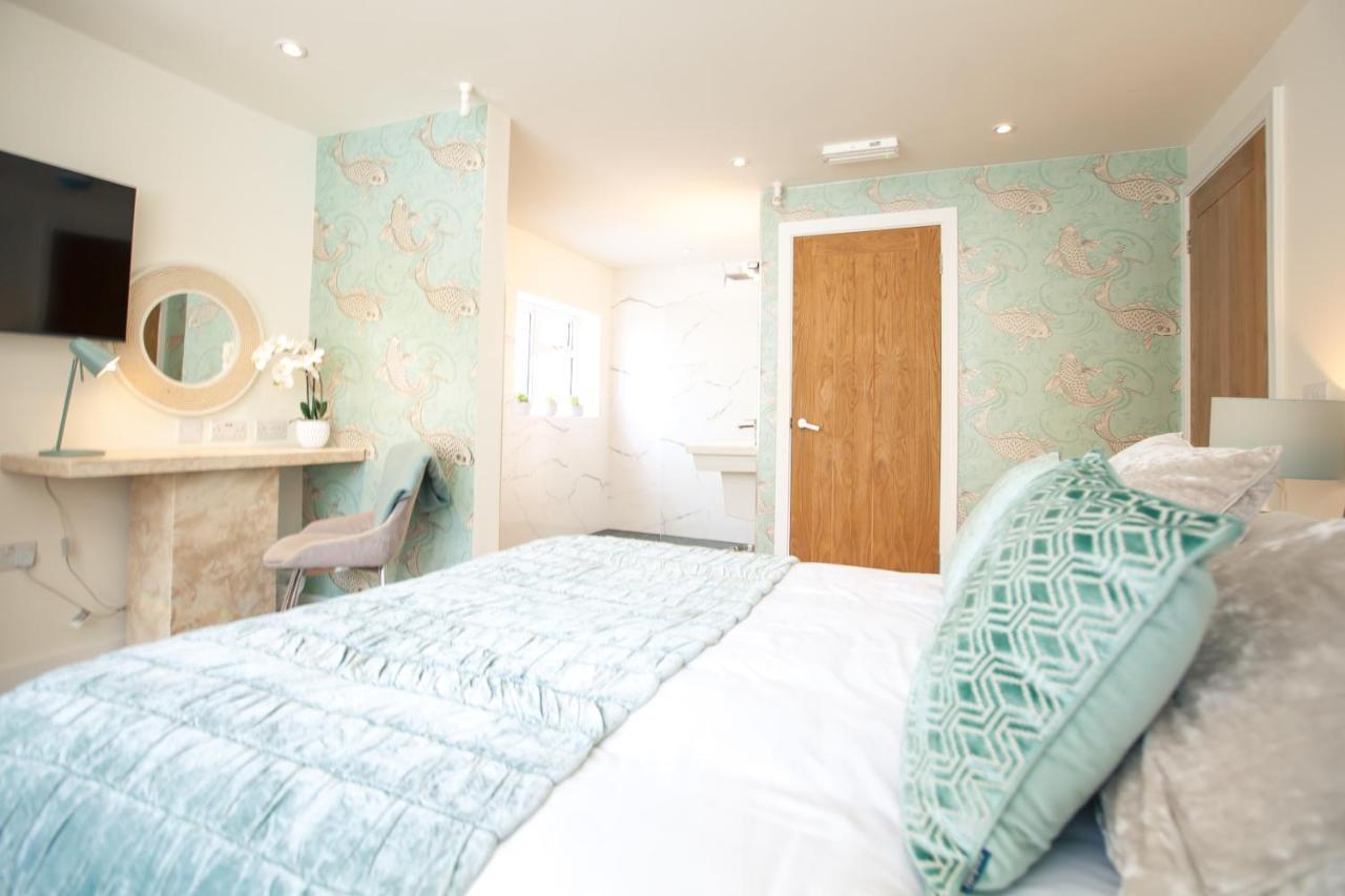 The Beach Escapes Aparthotel Hythe  Bagian luar foto