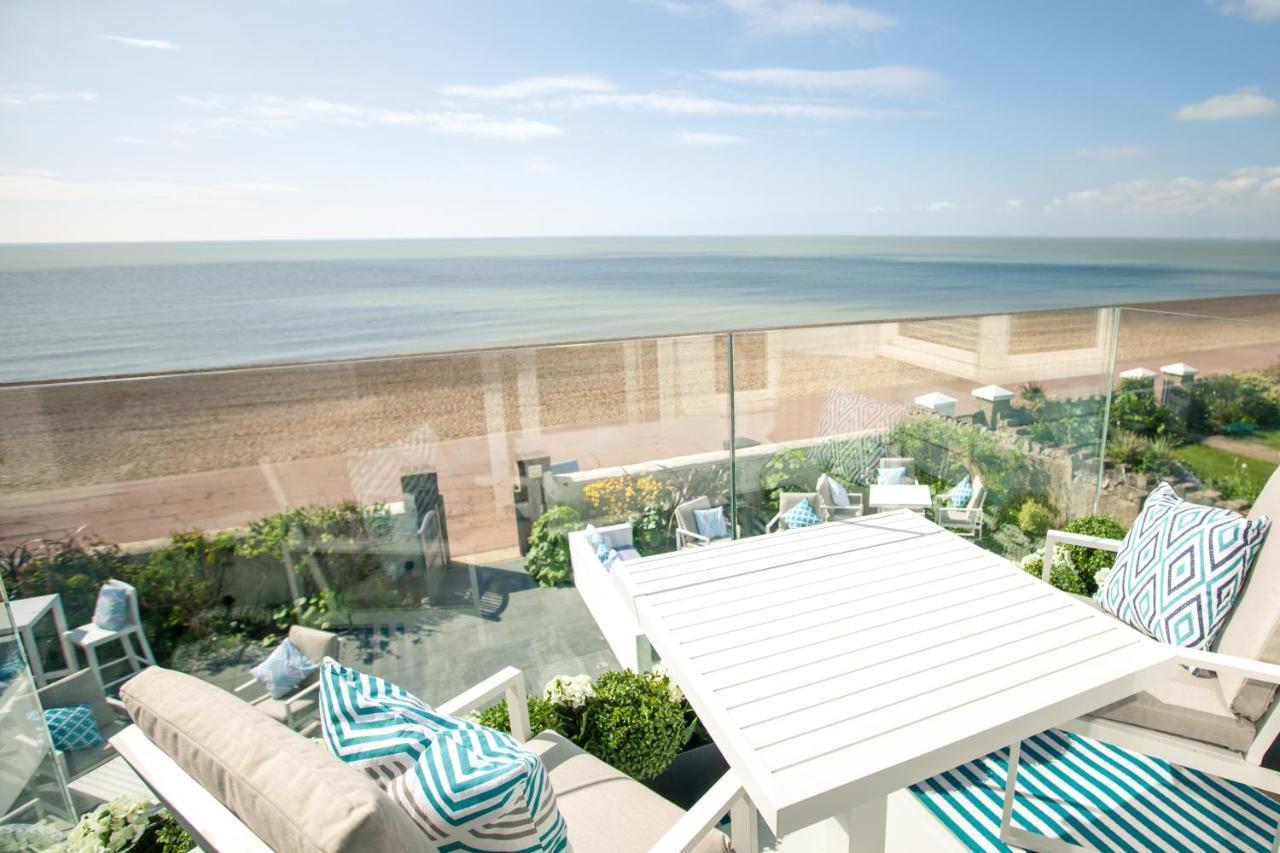 The Beach Escapes Aparthotel Hythe  Bagian luar foto