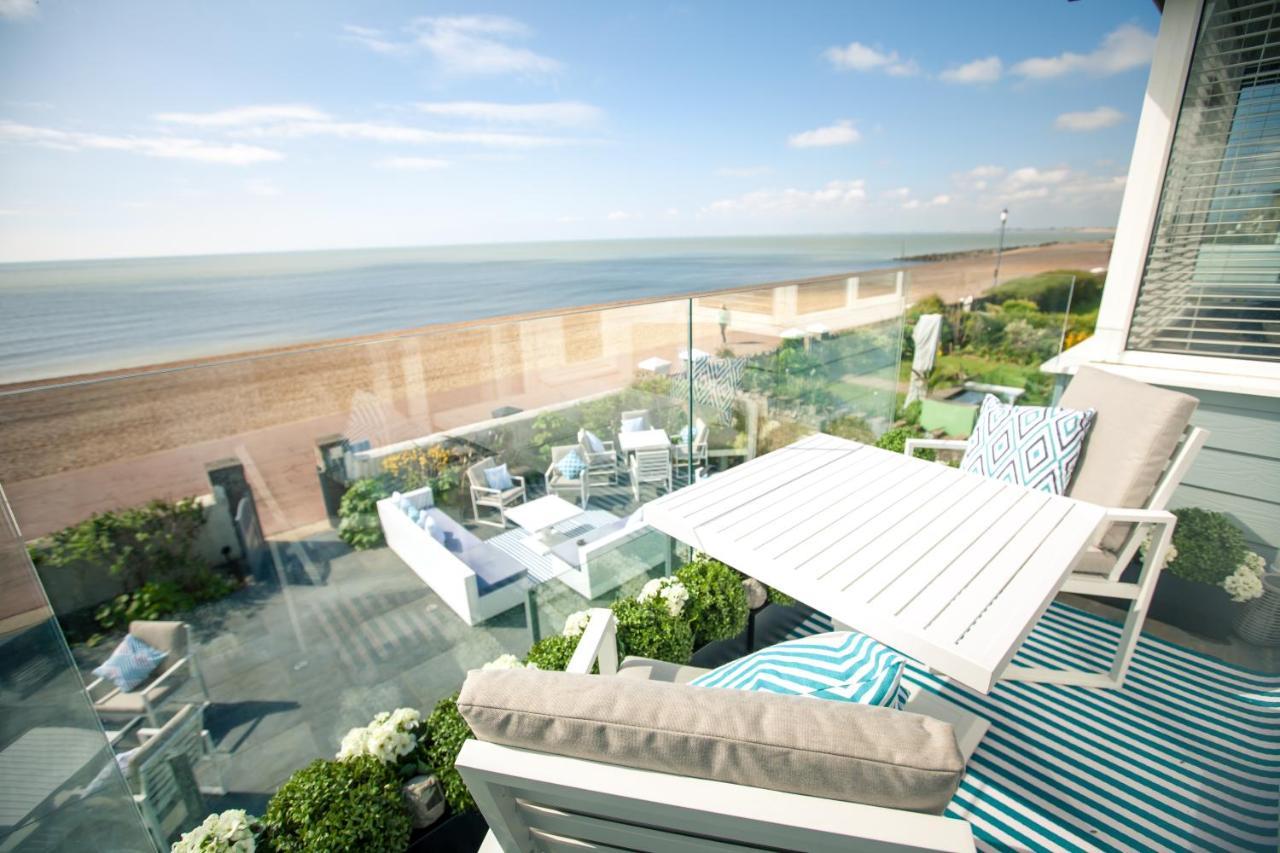 The Beach Escapes Aparthotel Hythe  Bagian luar foto